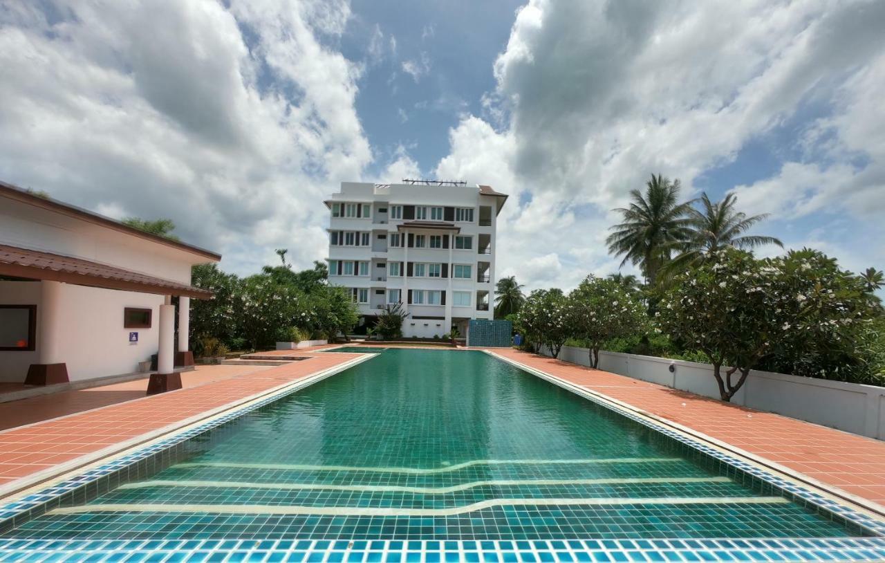 Khanom Sea Breeze apartment Buitenkant foto
